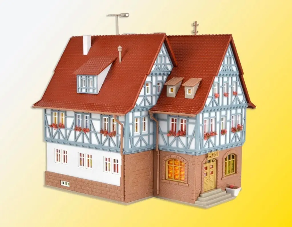 Vollmer 43637 - Gasthof zur Post mit LED-Beleuchtung H0 1:87