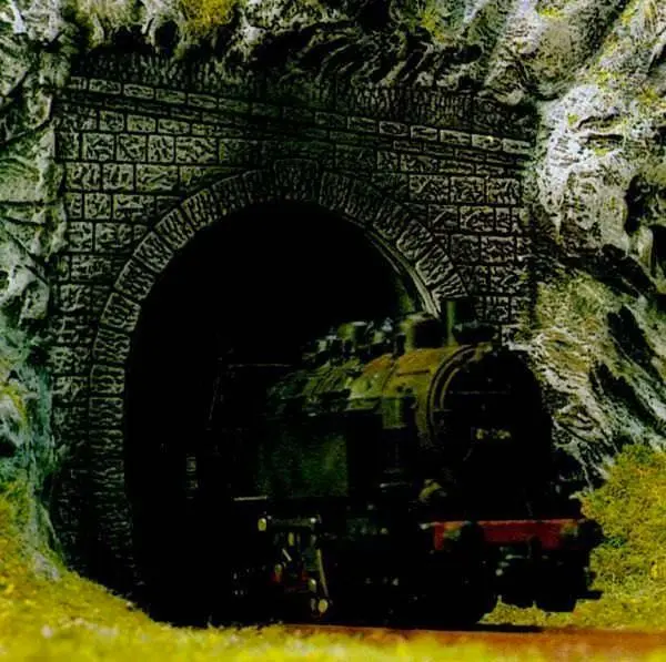 Busch 8190 - Dampflok-Portale N 1:160