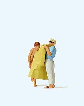 Preiser 28162 - Umziehen am Strand H0 1:87