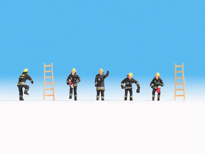 Noch 36021 - Feuerwehr (schwarze Schutzanzüge) N 1:160