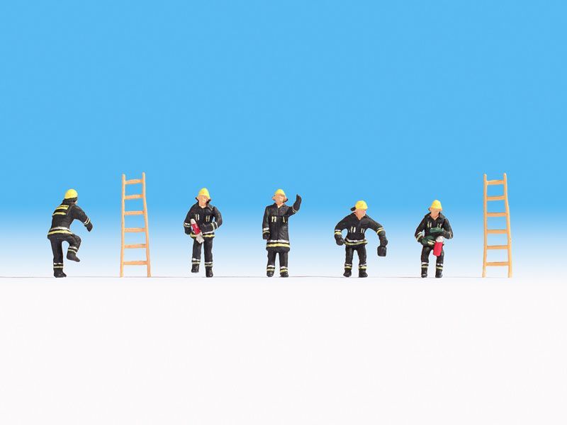 Noch 36021 - Feuerwehr (schwarze Schutzanzüge) N 1:160