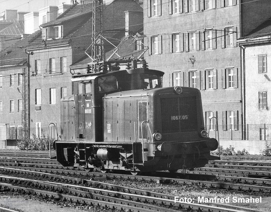 Piko 21048 - E-Lok Rh 1067 ÖBB Ep.III grün H0/GL Sound
