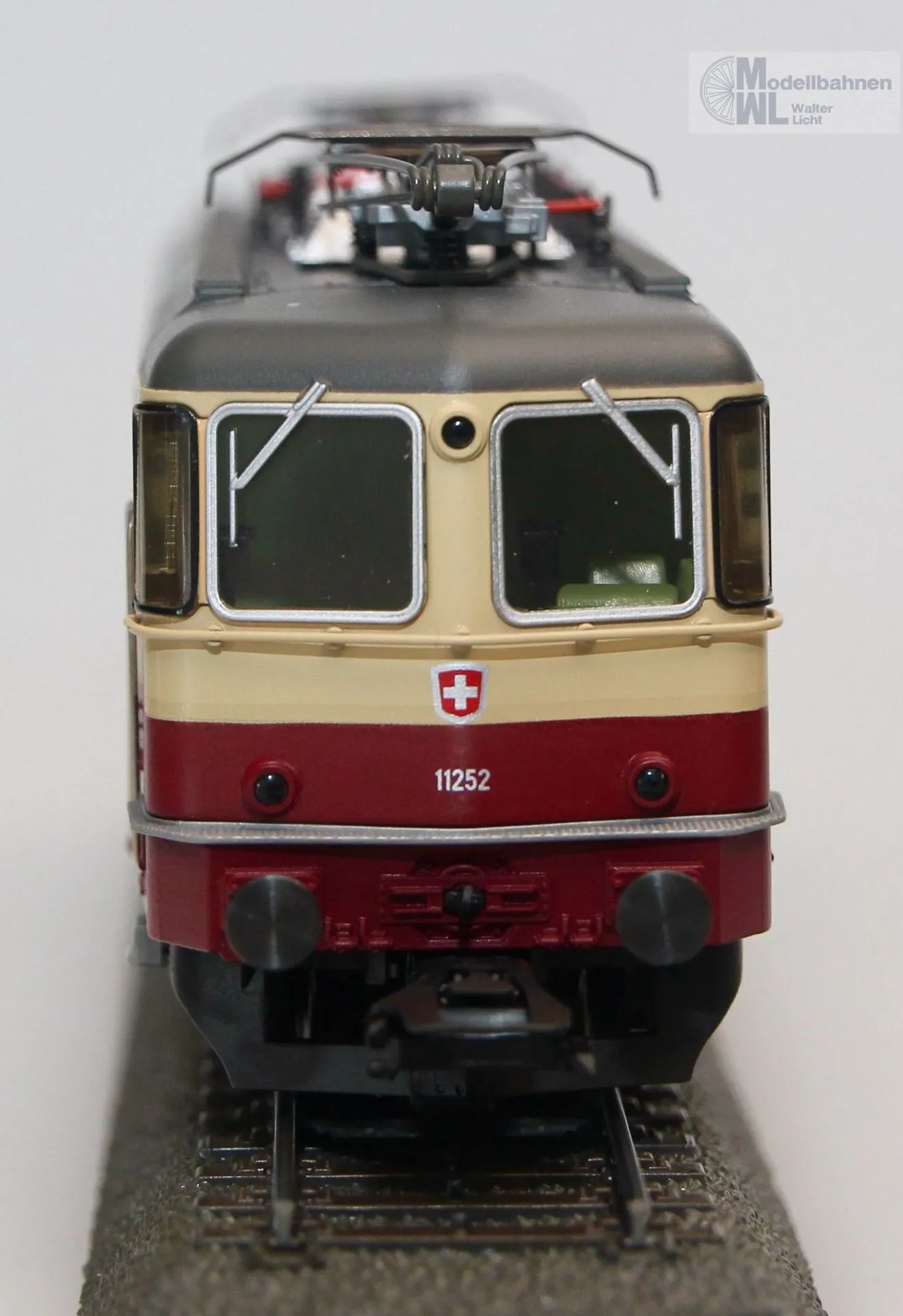 Märklin 37349 - MÄRKLIN - MHI Elektrolok Re 4/4 II SBB TEE Ep.IV H0/WS Sound mfx