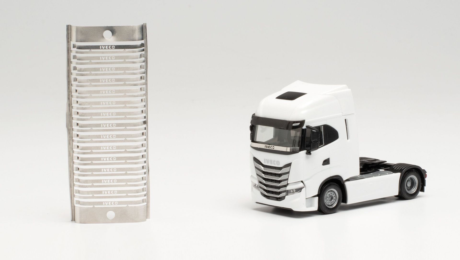 Herpa 55345 - Zubehör Steinschlagschutz Iveco S-Way 15 Stück H0 1:87 Herpa 55345 - Zubehör Steinschlagschutz Iveco S-Way 15 Stück H0 1:87