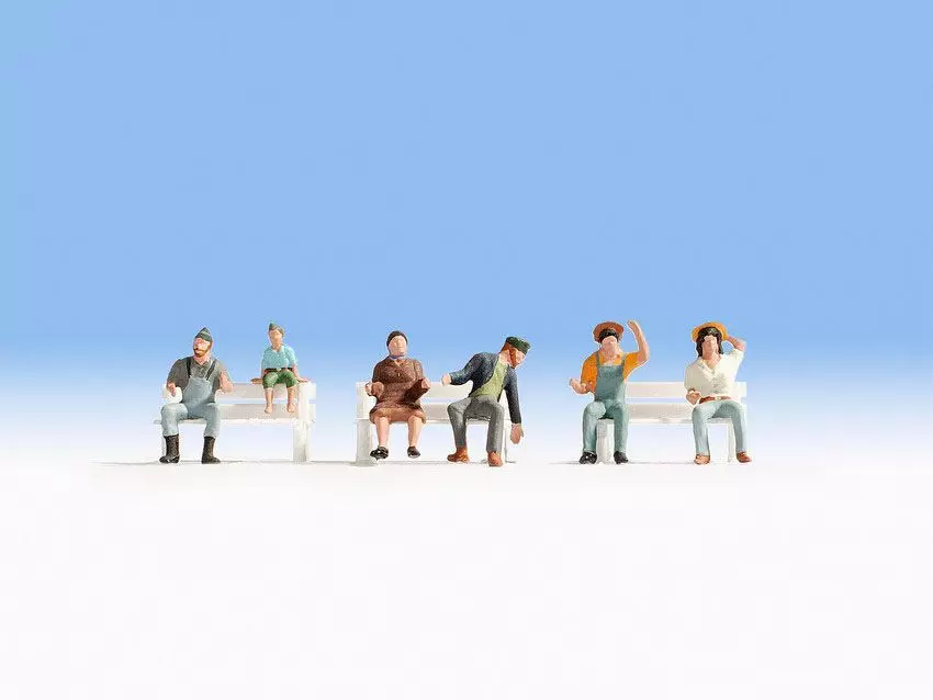 Noch 15628 - Traktorfahrer (ohne Bänke) H0 1:87