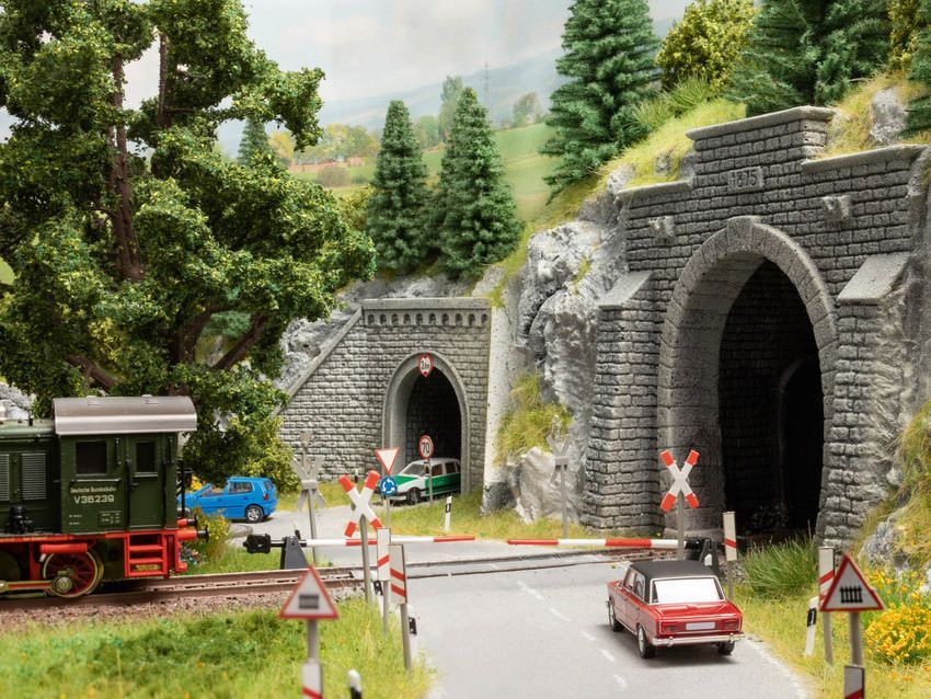 Noch 14387 - Verkehrsschilder-Set H0 1:87