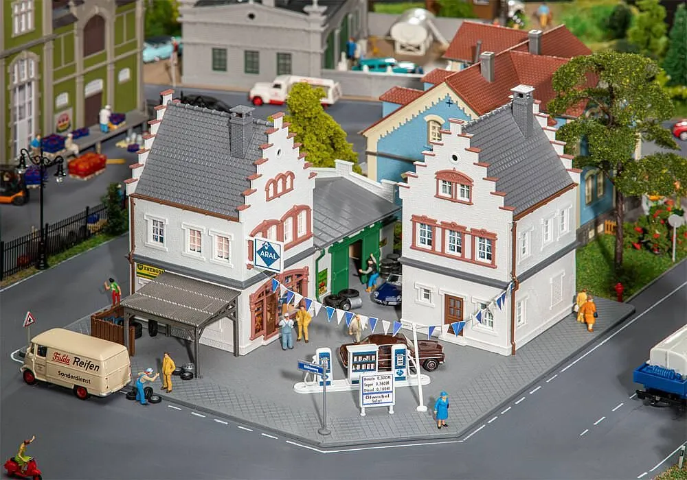 Faller 130167 - Tankstelle Hesselbach H0 1:87
