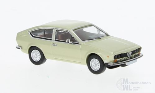 PCX-Models 870426 - Alfa Romeo Alfetta GT metallic-hellgrün 1974 H0 1:87