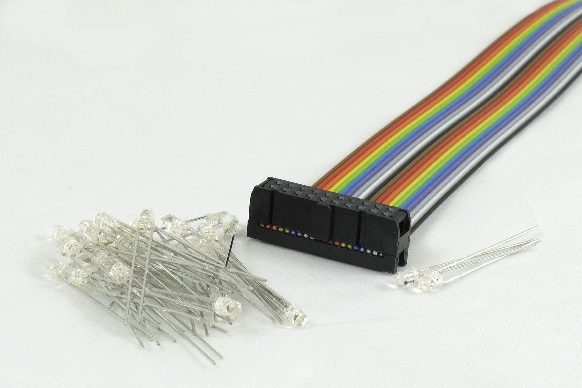 Lenz 80145 - LY145 32 LEDs inkl. Anschlusskabel für LW150
