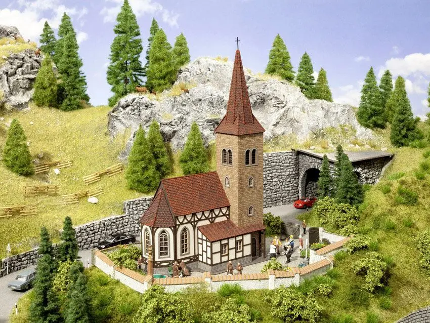 Noch 63906 - Kirche St. Georg mit micro-sound Glockenläuten N 1:160