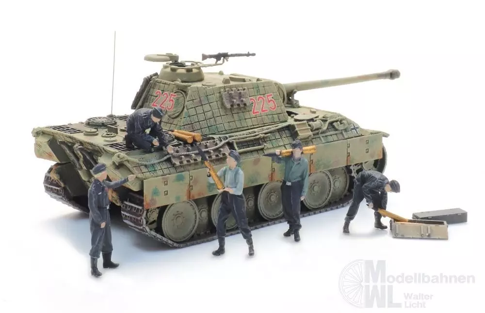ARTITEC b.v. 7720011 - WM-Panzerbesatzung beim nachladen BAUSATZ 1:72