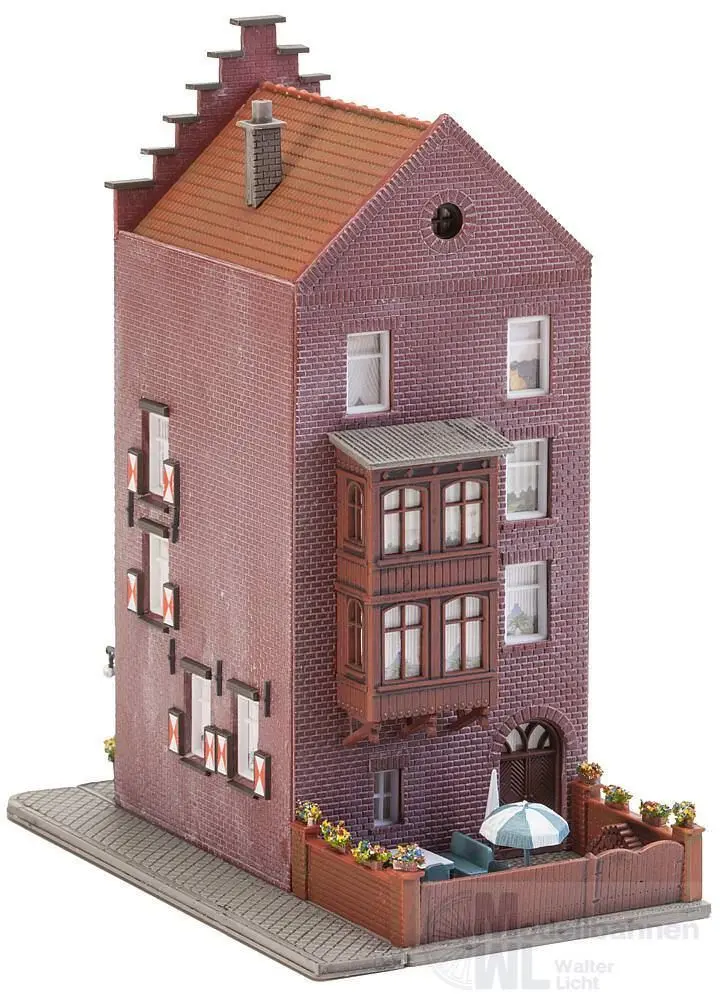 Faller 232334 - Altstadthaus mit Bar N 1:160