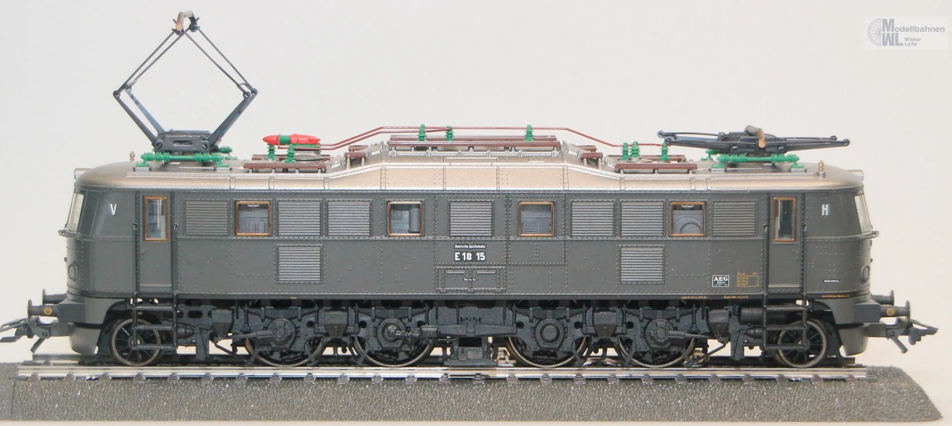 Märklin 37681 - MÄRKLIN - E-Lok E 18 DRG Ep.II H0/WS Digital
