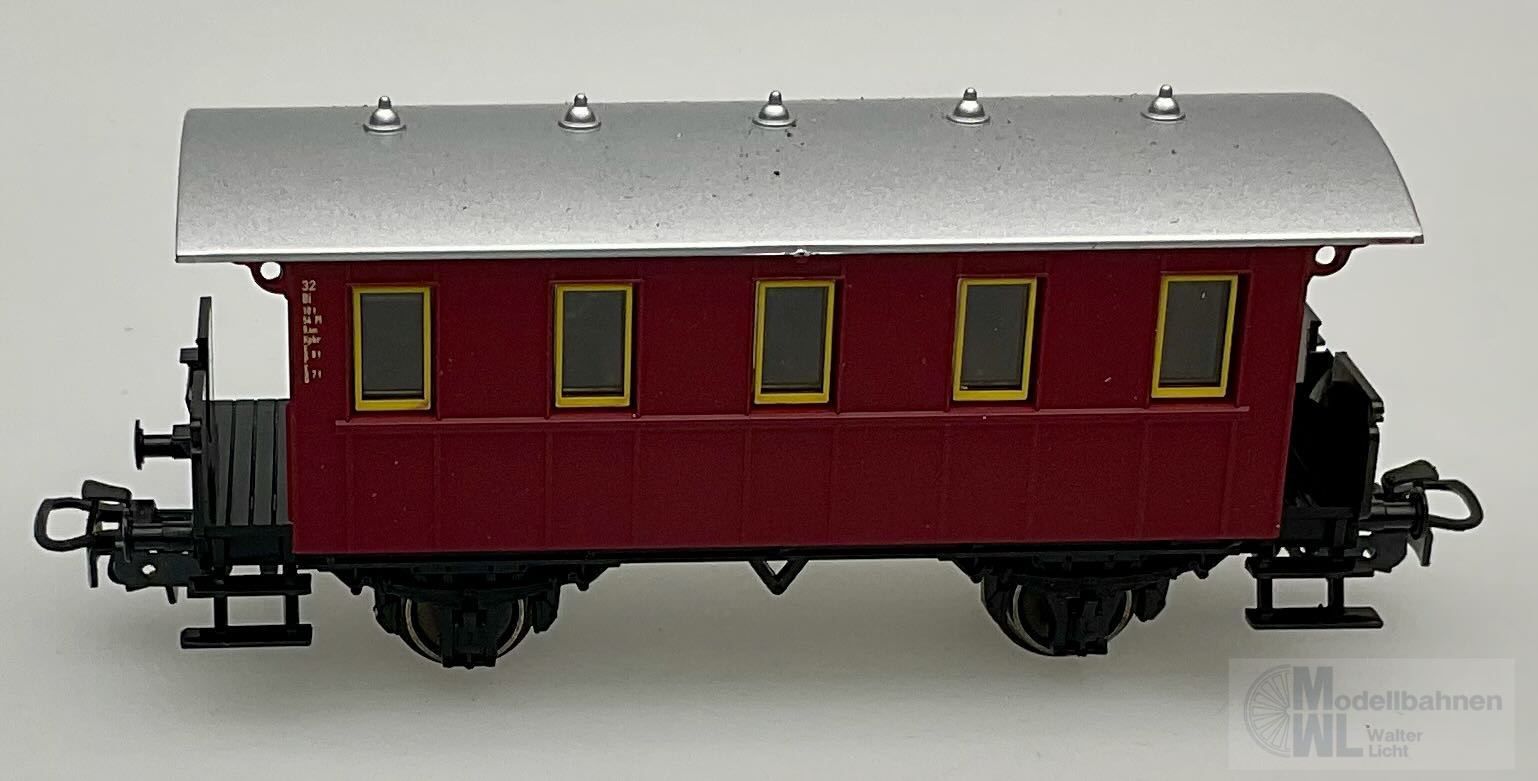 Märklin 29230 - MÄRKLIN - Personenwagen rot 2-achsig H0/WS