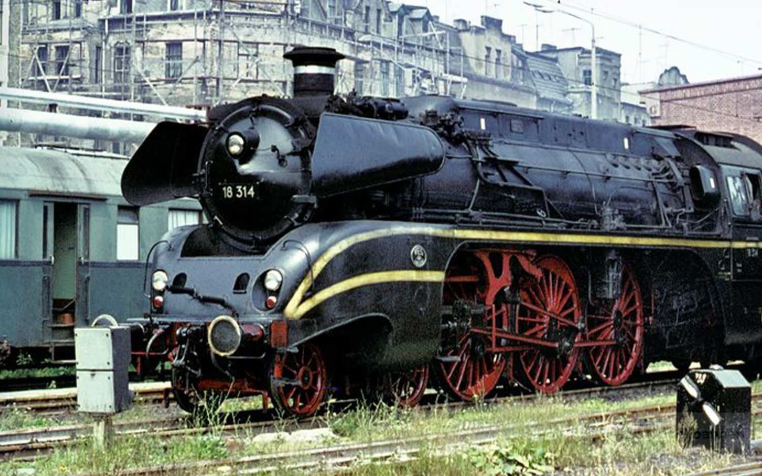 Arnold 9077HM - Dampflok BR 18 314 DR Ep.III Kohlefeuerung TT 1:120 Sound