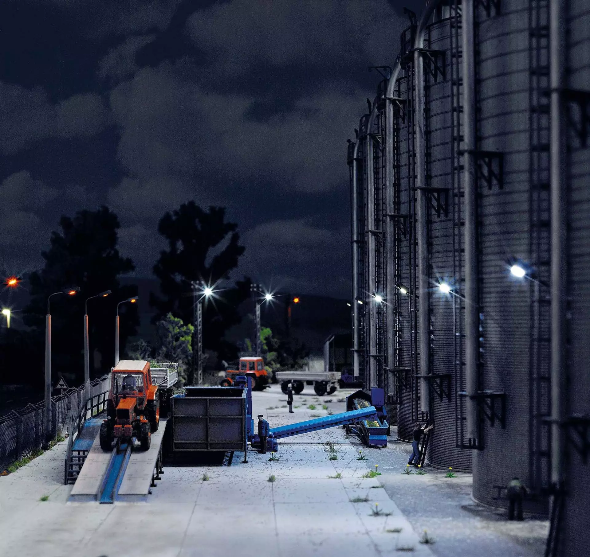 Busch 4136 - Betonmast-Lampe H0 1:87