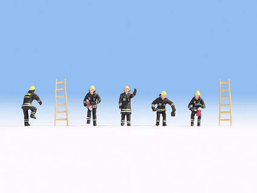 Noch 15021 - Feuerwehr (schwarze Schutzanzüge) H0 1:87