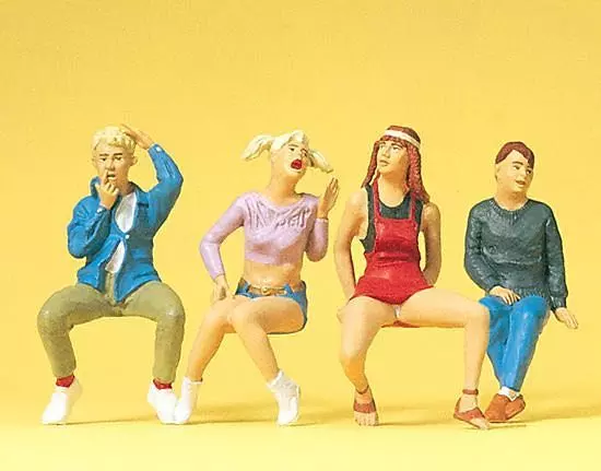 Preiser 63079 - Sitzende Jugendliche Spur 1