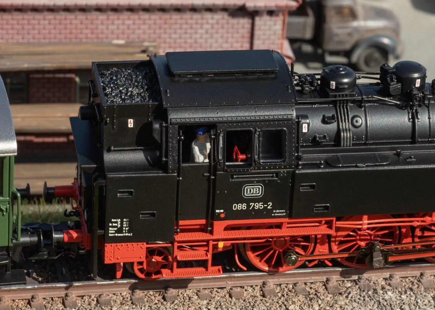 Märklin 37088 - MHI Dampflok BR 086 DB Ep.IV H0/WS Sound