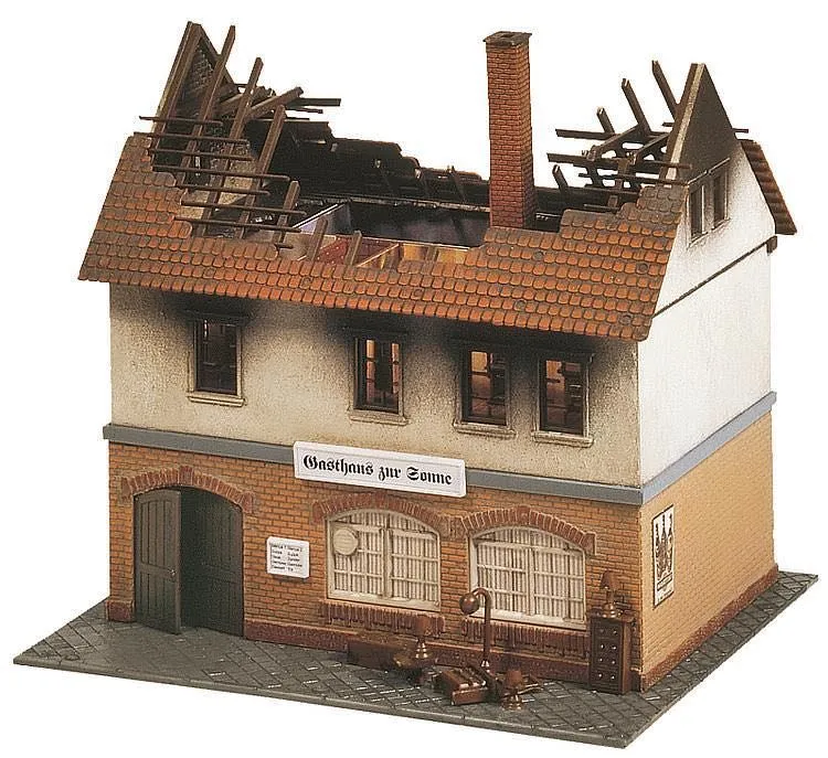 Faller 130429 - Brandruine Gasthaus Zur Sonne H0 1:87
