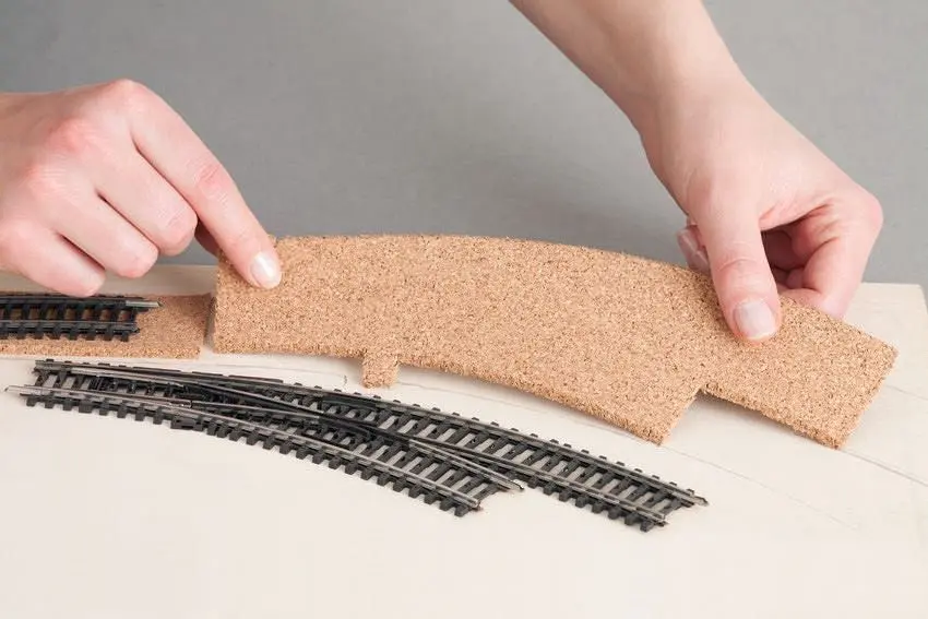 Noch 50490 - Kork-Gleisbettung, 2 mm hoch 6 Stück, je 2,8 x 50 cm (Länge 3 m) N 1:160