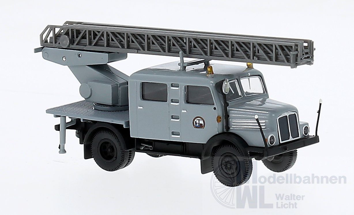 Brekina 71767 - IFA S 4000-1 Doka mit DL 25Energieversorgung H0 1:87