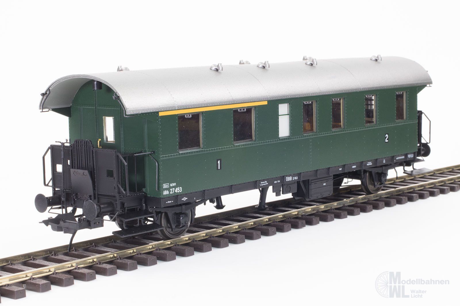 Lenz 41110-08 - Donnerbüchse ÖBB Ep.III 1./2.Kl. tannengrün Spur 0