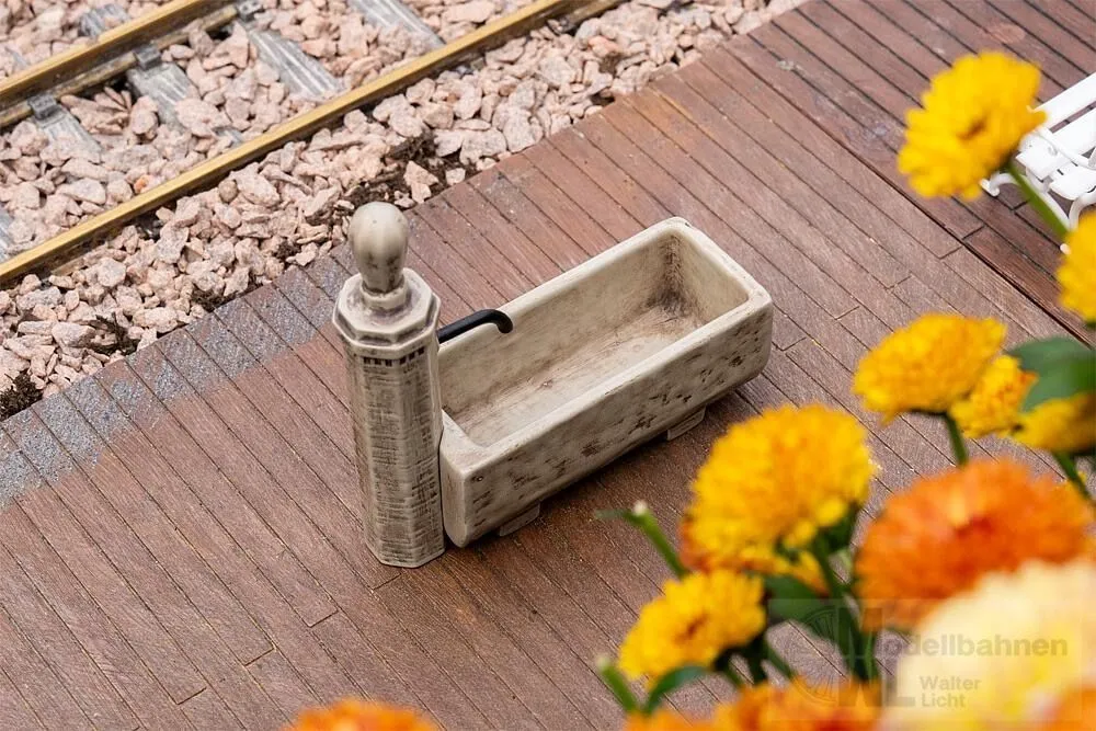 Pola 333230 - Schweizer Stationsbrunnen LGB 1:22,5