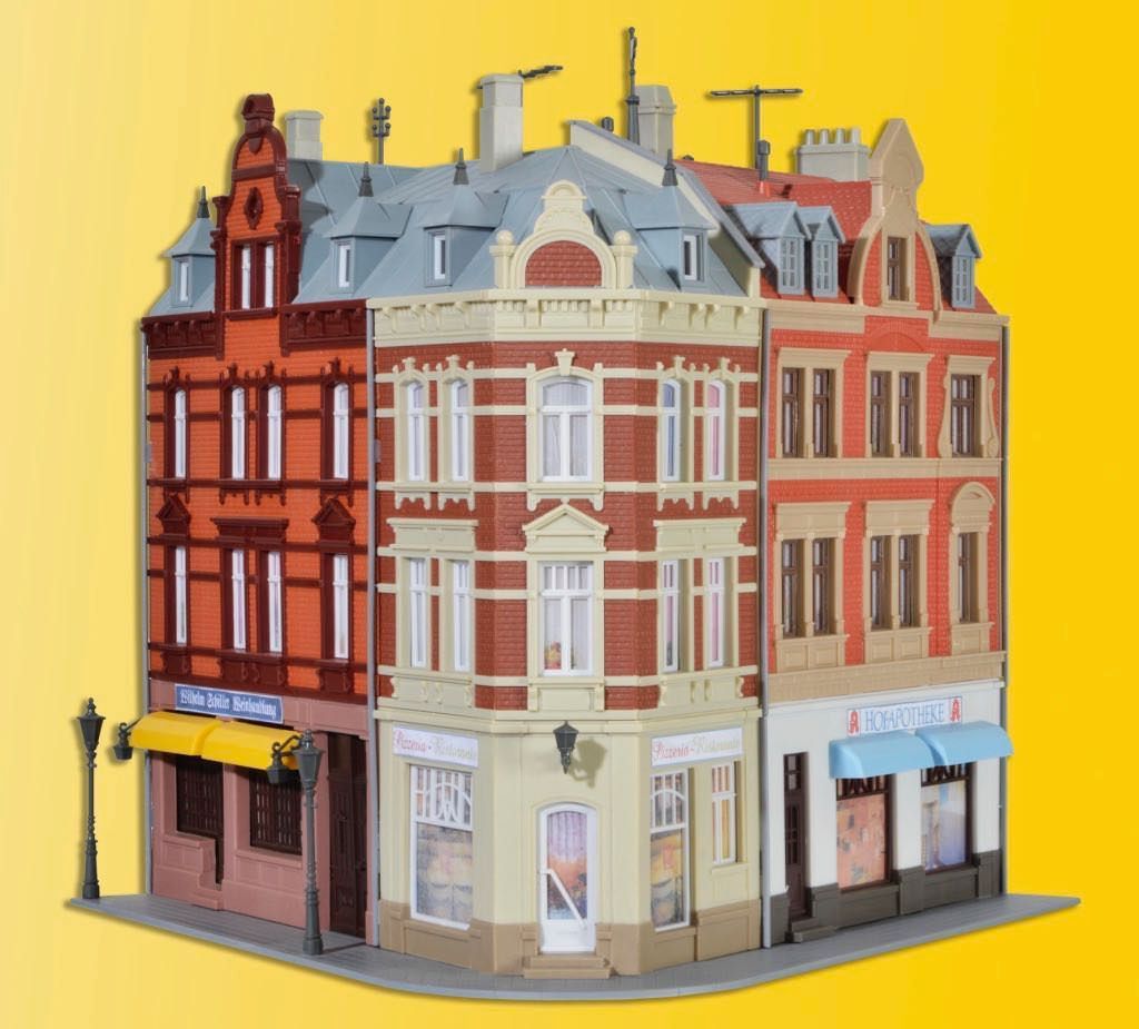 Kibri 38355 - Eckhaus am Hanseplatz H0 1:87
