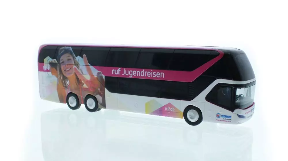 Rietze 69046 - Neoplan Skyliner ´11 ruf Jugendreisen - Briskamp Harsewinkel 1:87