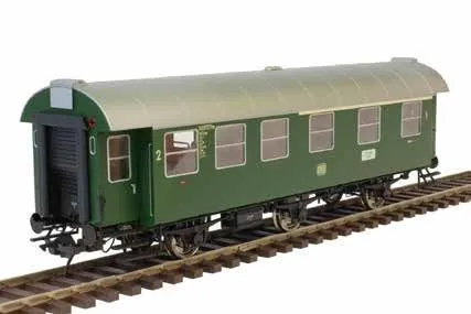 Lenz 41240-07 - Umbauwagen DB Ep.III 1/2.Kl. AB3yg RAL 6020 Spur 0