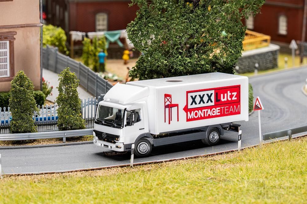 Faller 161328 - Car System Digital, LKW MB Atego XXXLutz (HERPA) H0 1:87