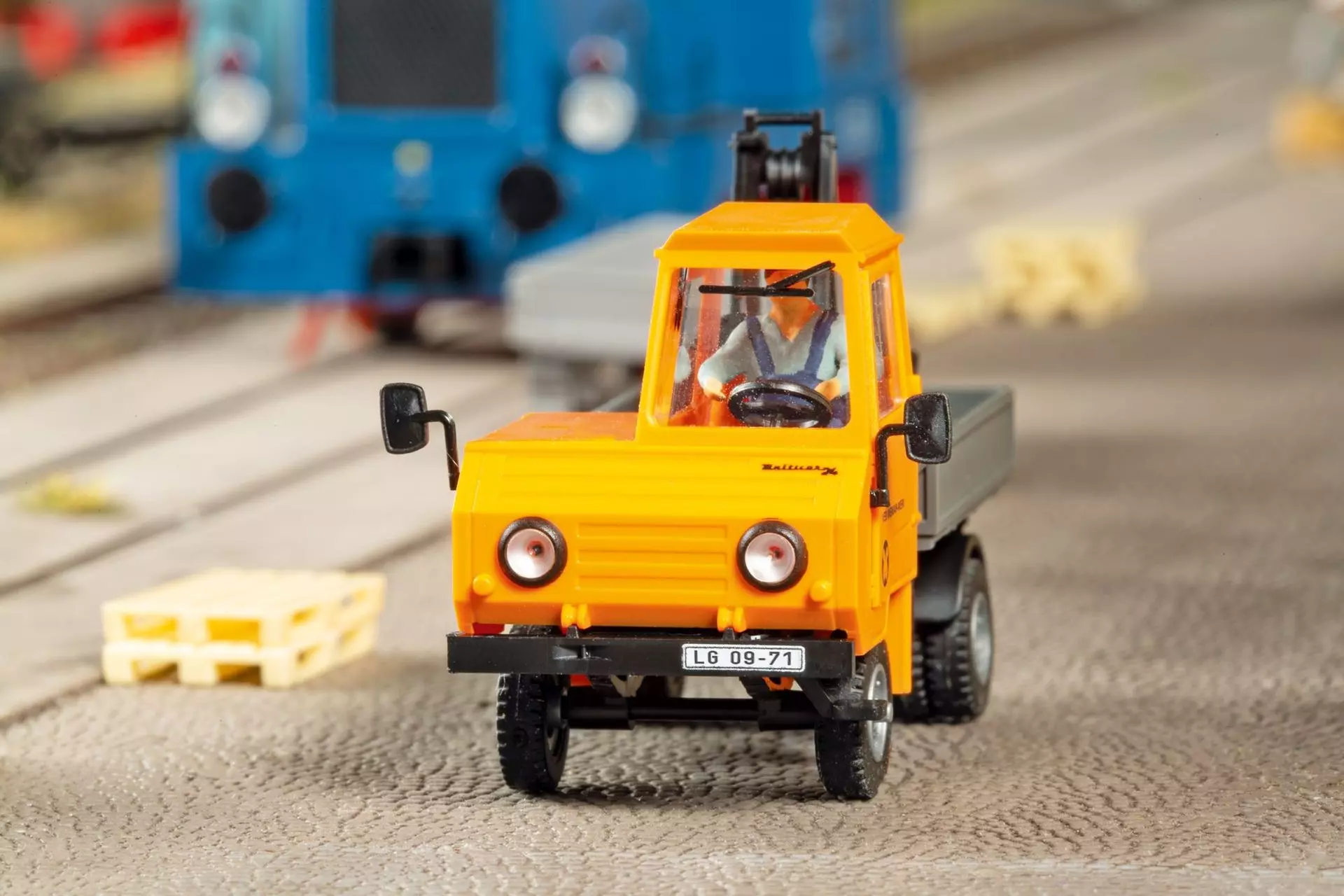 mini car 66047 - Multicar M24 Pritsche mit Beladung Ho 1:87 BAUSATZ