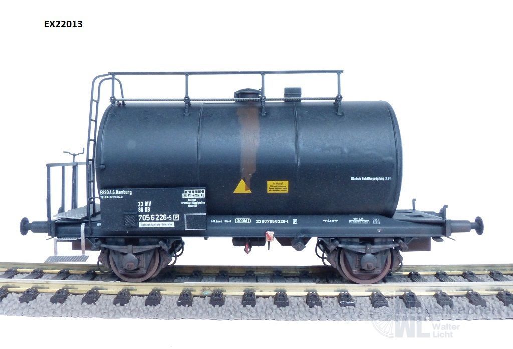 Exact Train 22013 - Kesselwagen DB Ep.IV ESSO schwarz H0/GL Exact Train 22013 - Kesselwagen DB Ep.IV ESSO schwarz H0/GL