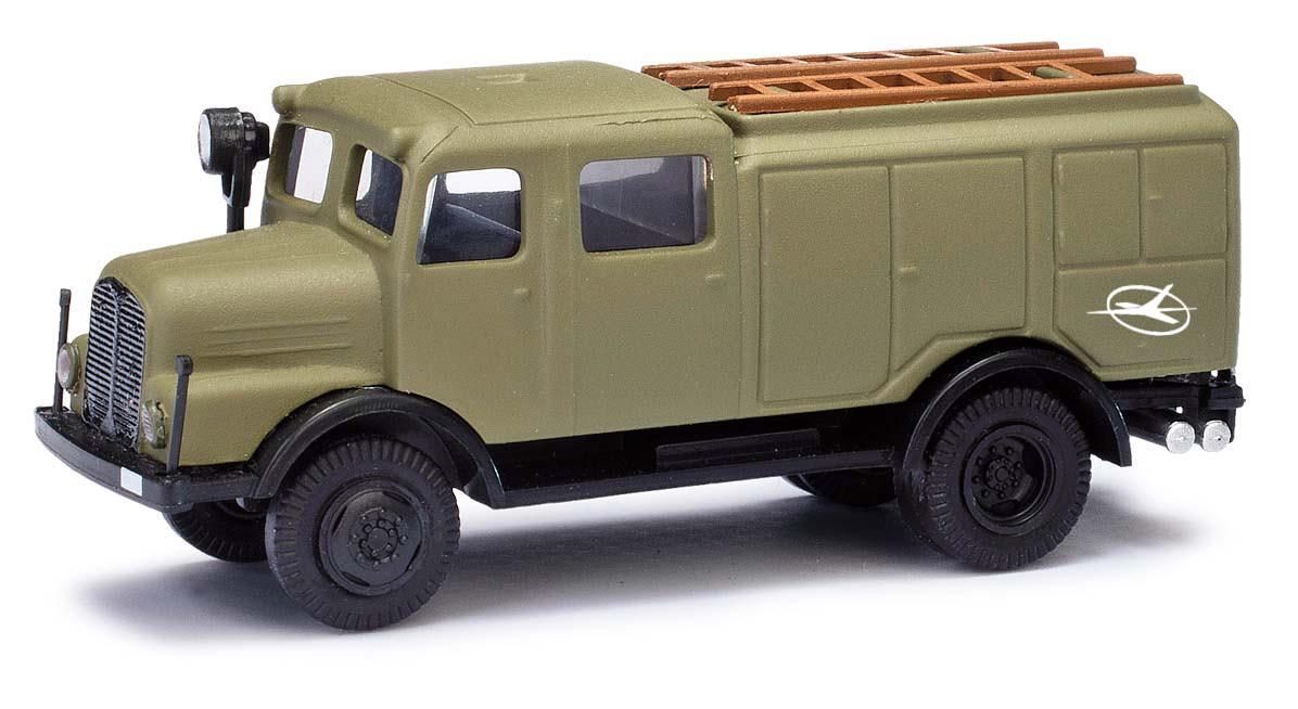 Busch 95618 - IFA S4000 TLF Flughafen Grün H0 1:87 Busch 95618 - IFA S4000 TLF Flughafen Grün H0 1:87