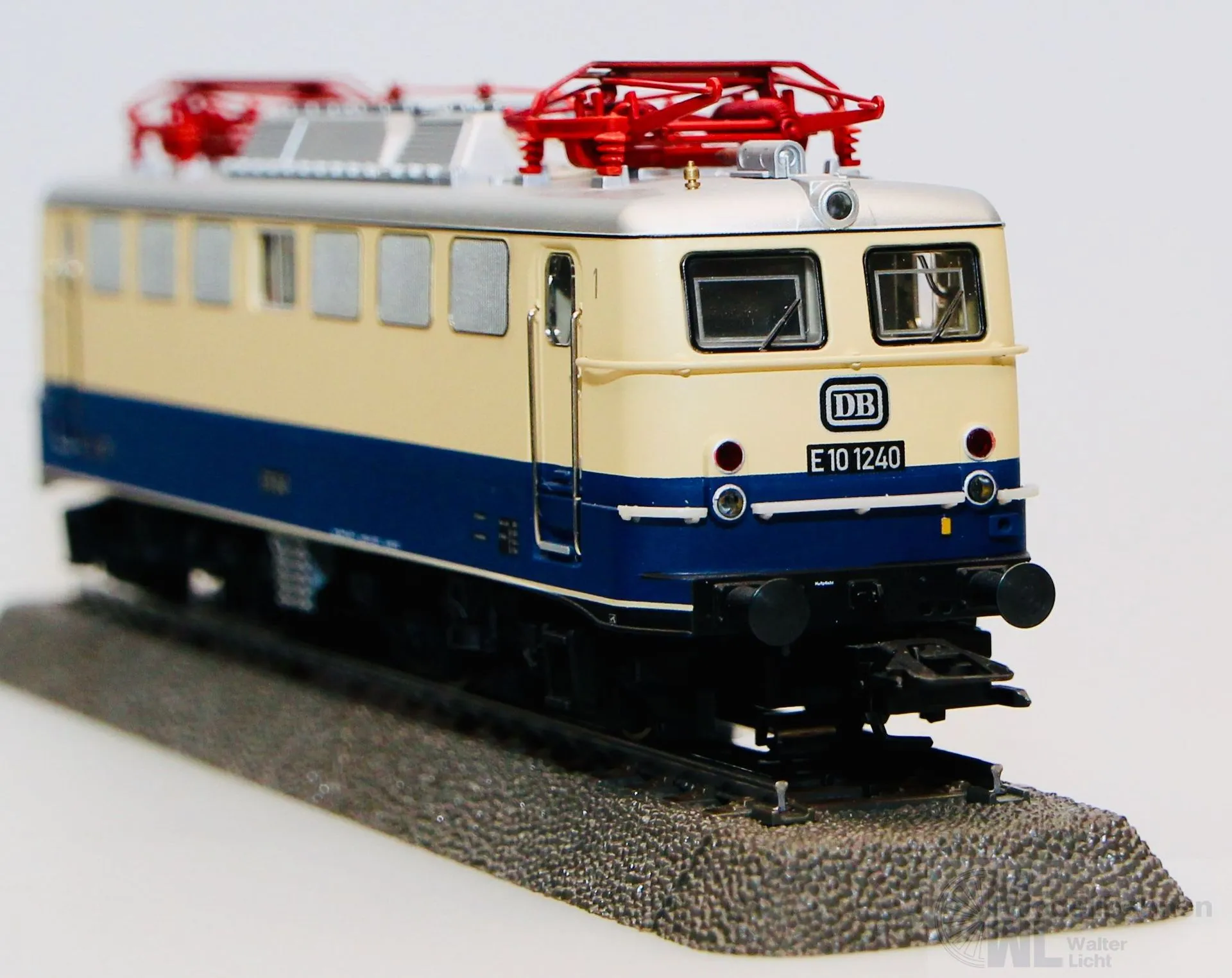 Märklin 37106 - MÄRKLIN - E-Lok E10 1240 DB Ep.III H0/WS mfx Sound