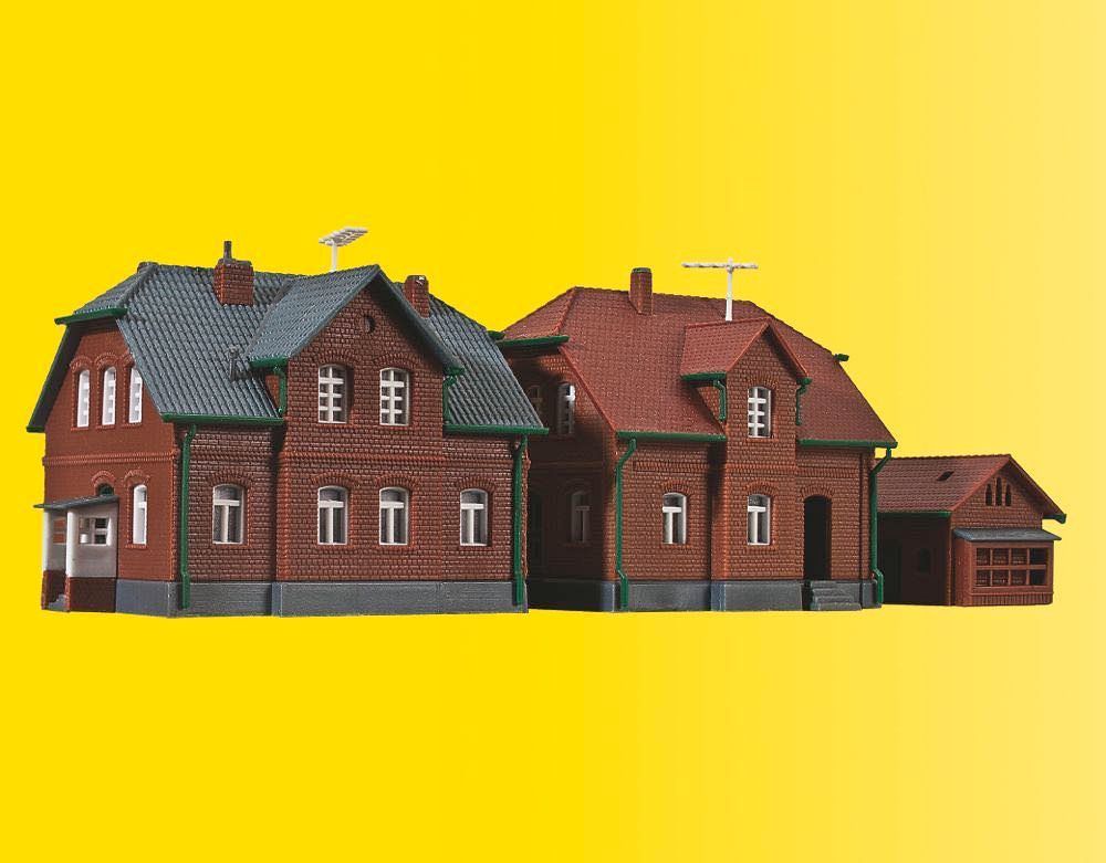 Kibri 36784 - 2 Werkswohnhäuser und 1 Nebengebäude Z 1:220 Kibri 36784 - 2 Werkswohnhäuser und 1 Nebengebäude Z 1:220