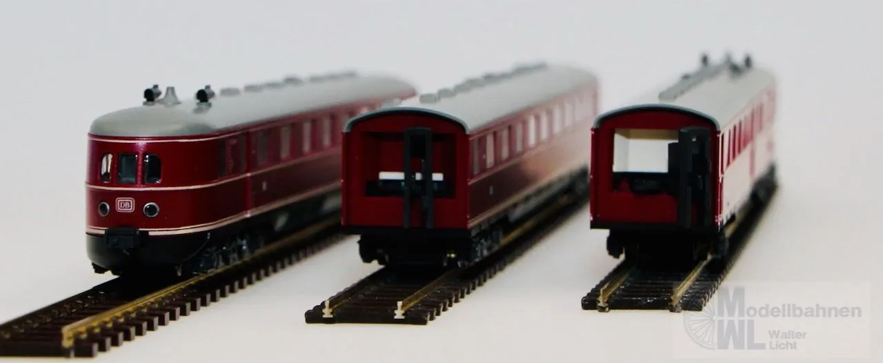 Hobbytrain 16063 - HOBBYTRAIN - Akku-Triebwagen VT 06 DB Ep.III rot 3.tlg. N 1:160