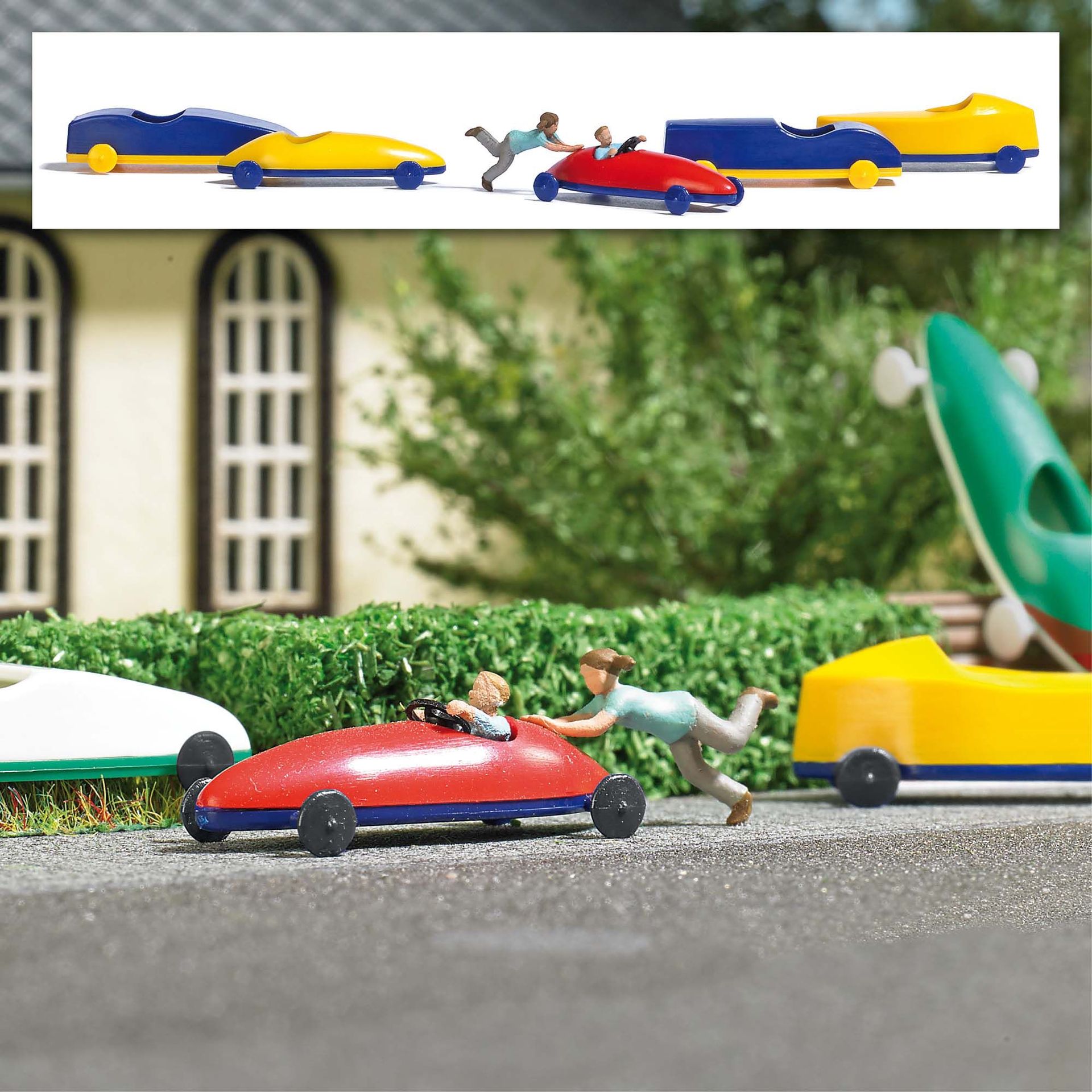 Busch 7944 - A-Set: Seifenkistenfahrt H0 1:87 Busch 7944 - A-Set: Seifenkistenfahrt H0 1:87