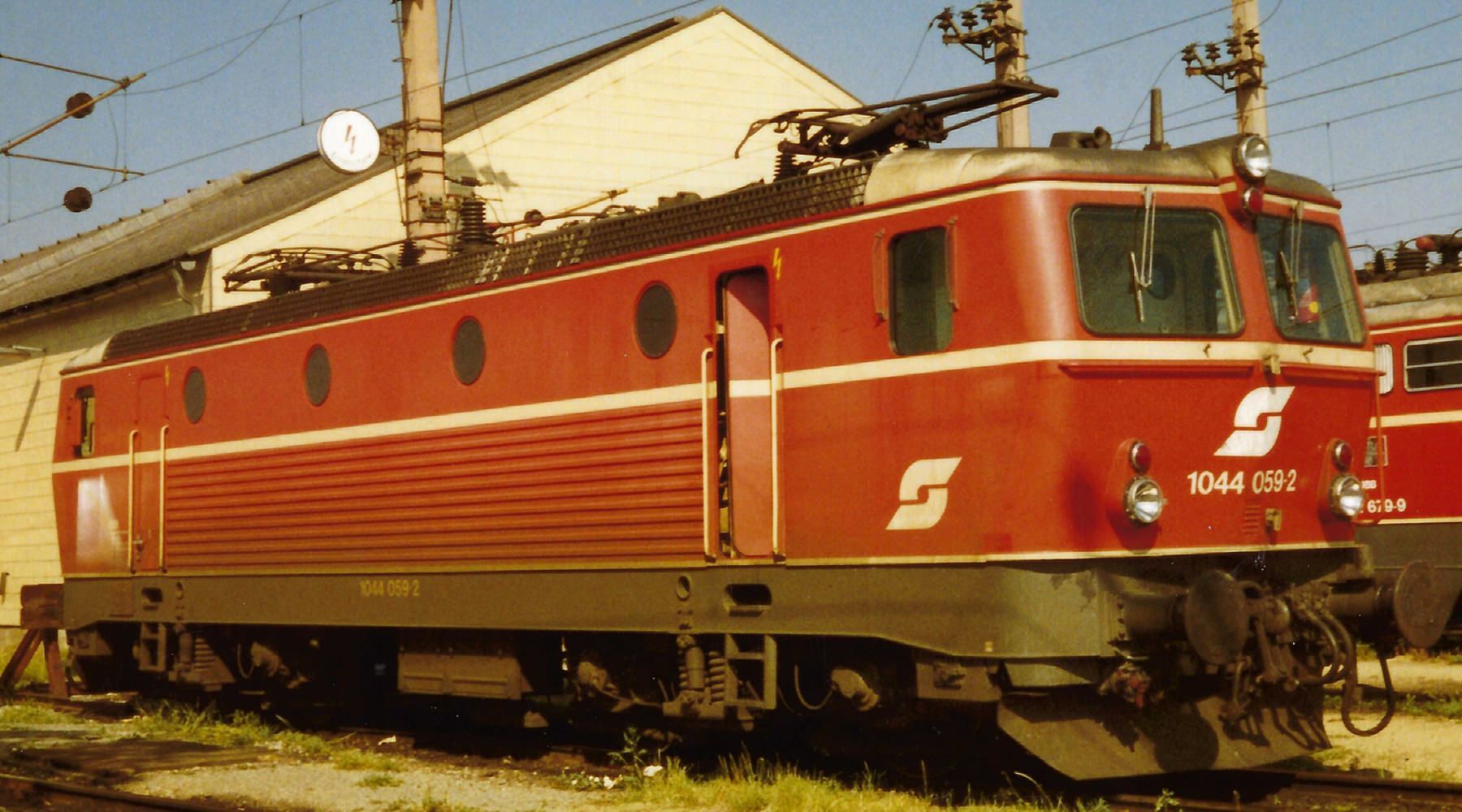 Jägerndorfer Modellbahn 64510 - E-Lok Rh 1044 ÖBB Ep.IV blutorange N 1:160