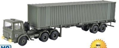 Kibri 18068 - MAN 3-achs Zugmaschine mit 40‘ Containerauflieger Bundeswehr - Funktionsbausatz