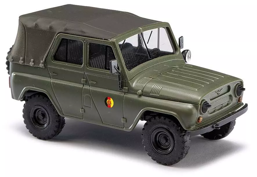 Busch 52112 - UAZ 469 NVA Nachsicht SW H0 1:87