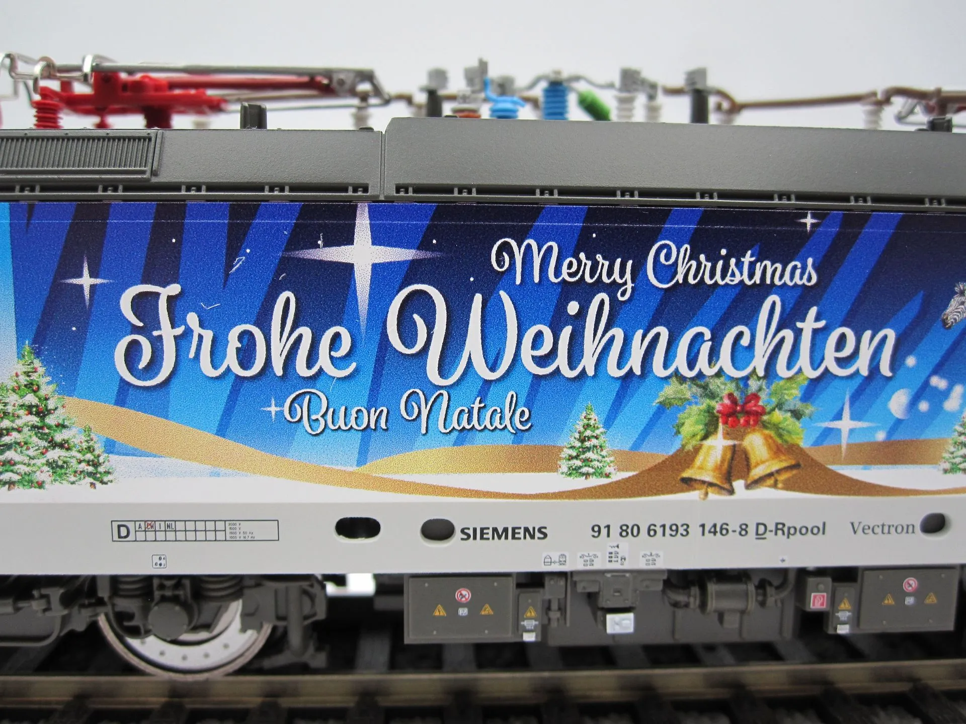 Piko 71355 - E-Lok Vectron Weihnachtslok Railpool Ep.VI H0/GL SOUND