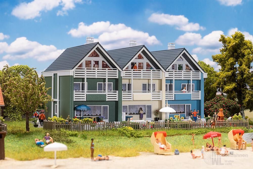 Faller 130754 - 3 Reihenhäuser H0 1:87