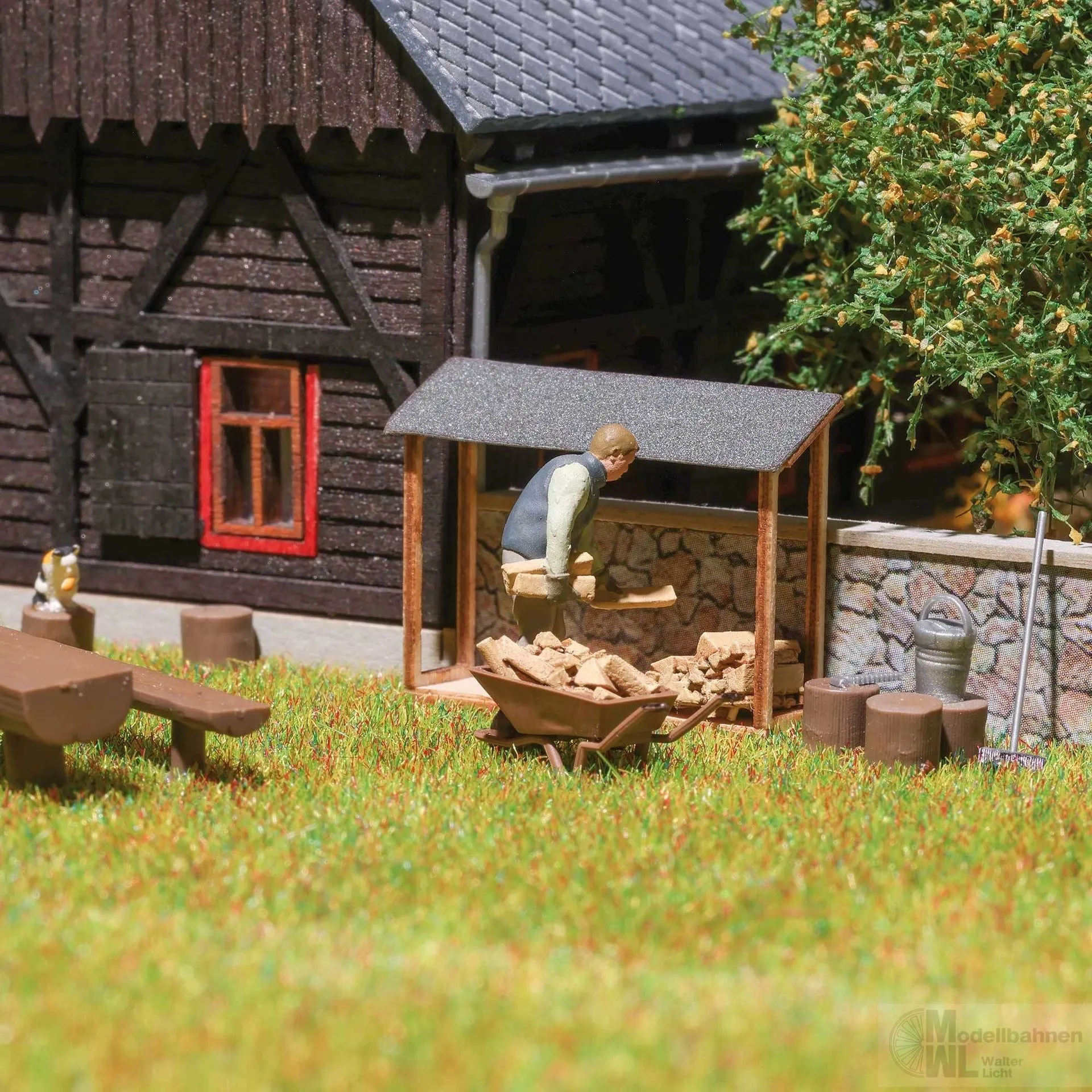 Busch 1869 - Holz stapeln H0 1:87