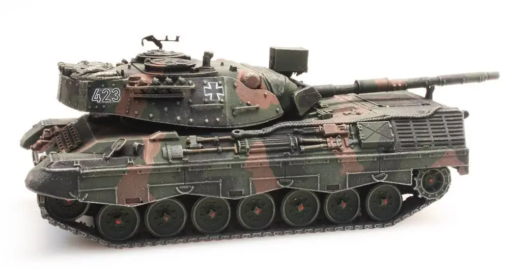 ARTITEC b.v. 6870050 - Panzer Leopard 1A1-A2 Flecktarnlackierung f. Eisenbahntransport H0 1:87