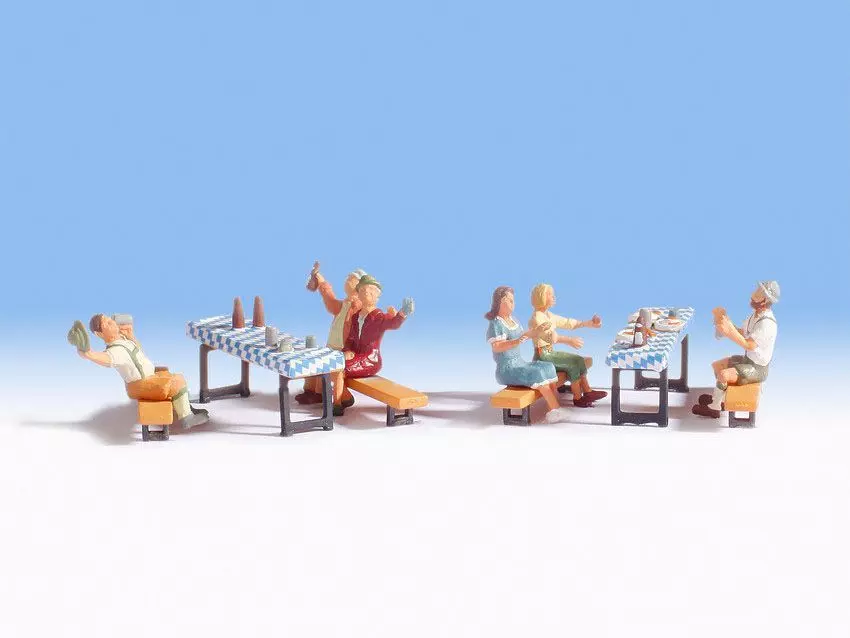 Noch 15832 - Biergarten H0 1:87