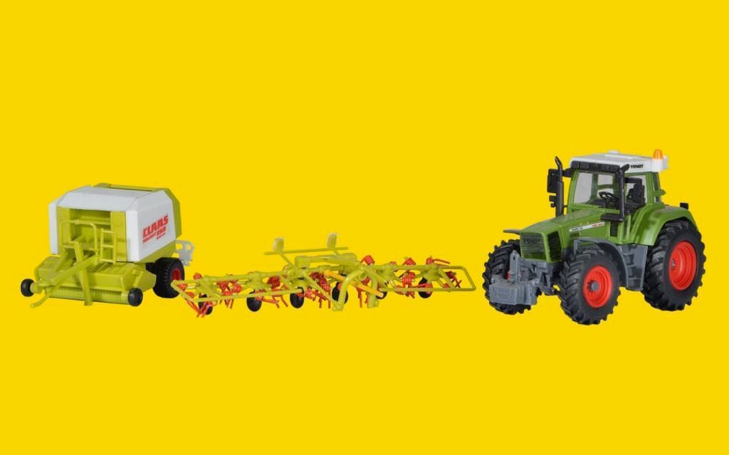Kibri 12233 - FENDT Traktor mit Anbaugeräten H0 1:87