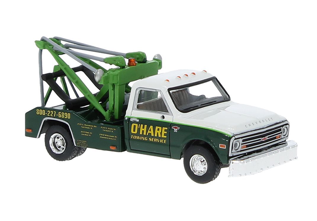 Brekina 19666 - Chevrolet C30 Abschleppwagen O´Hare Chicago H0 1:87