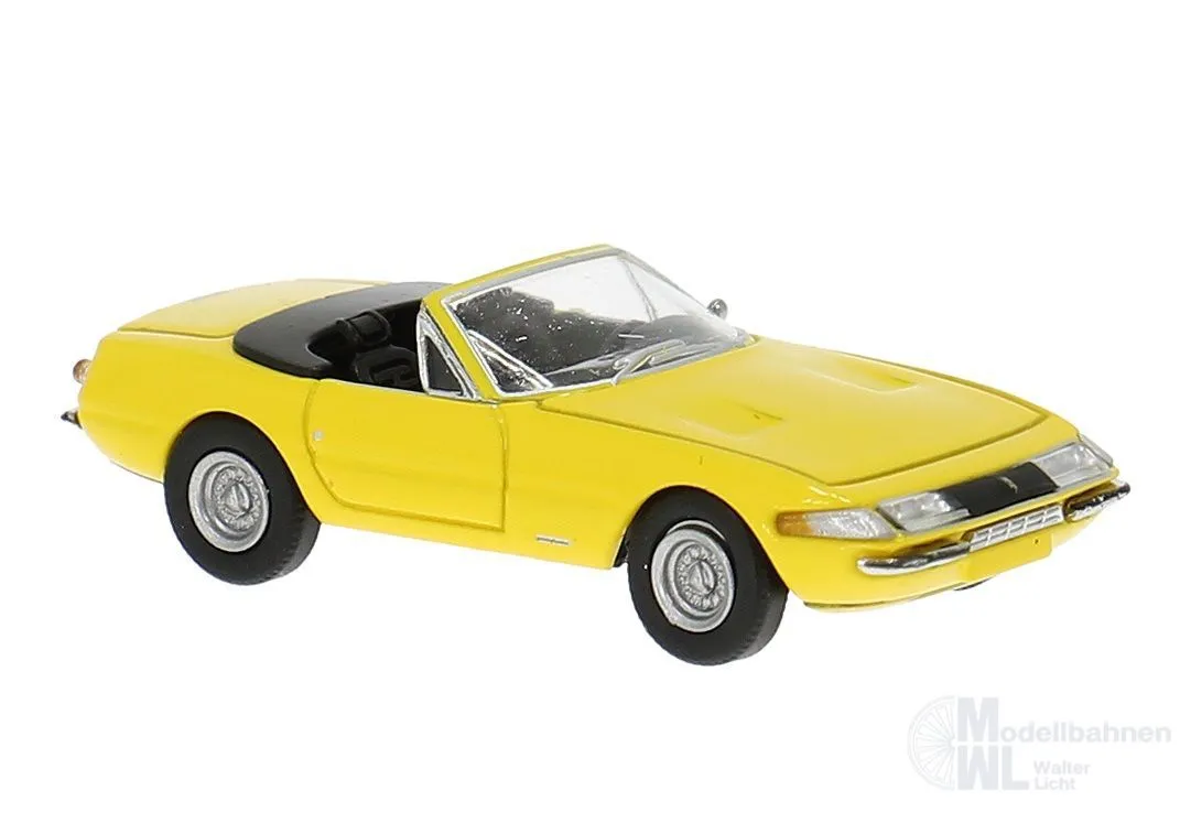 Brekina 22942 - Ferrari 365 GTS/4 in gelb mit Glasbandscheinwerfern H0 1:87